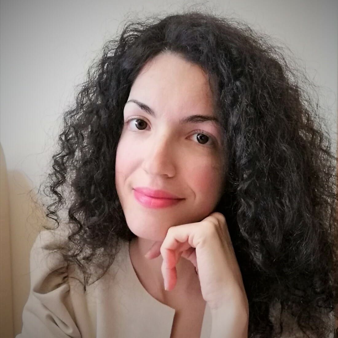 Ritratto della Dott.ssa Chiara Cansella, psicologa e psicoterapeuta a Nuoro